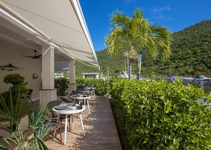 Blue Sail Hotel