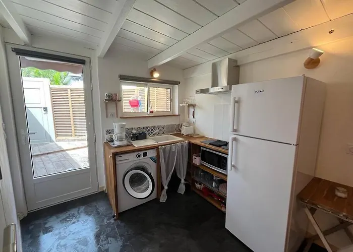 Studio Hibiscus 150 M Des Plages Orient Bay